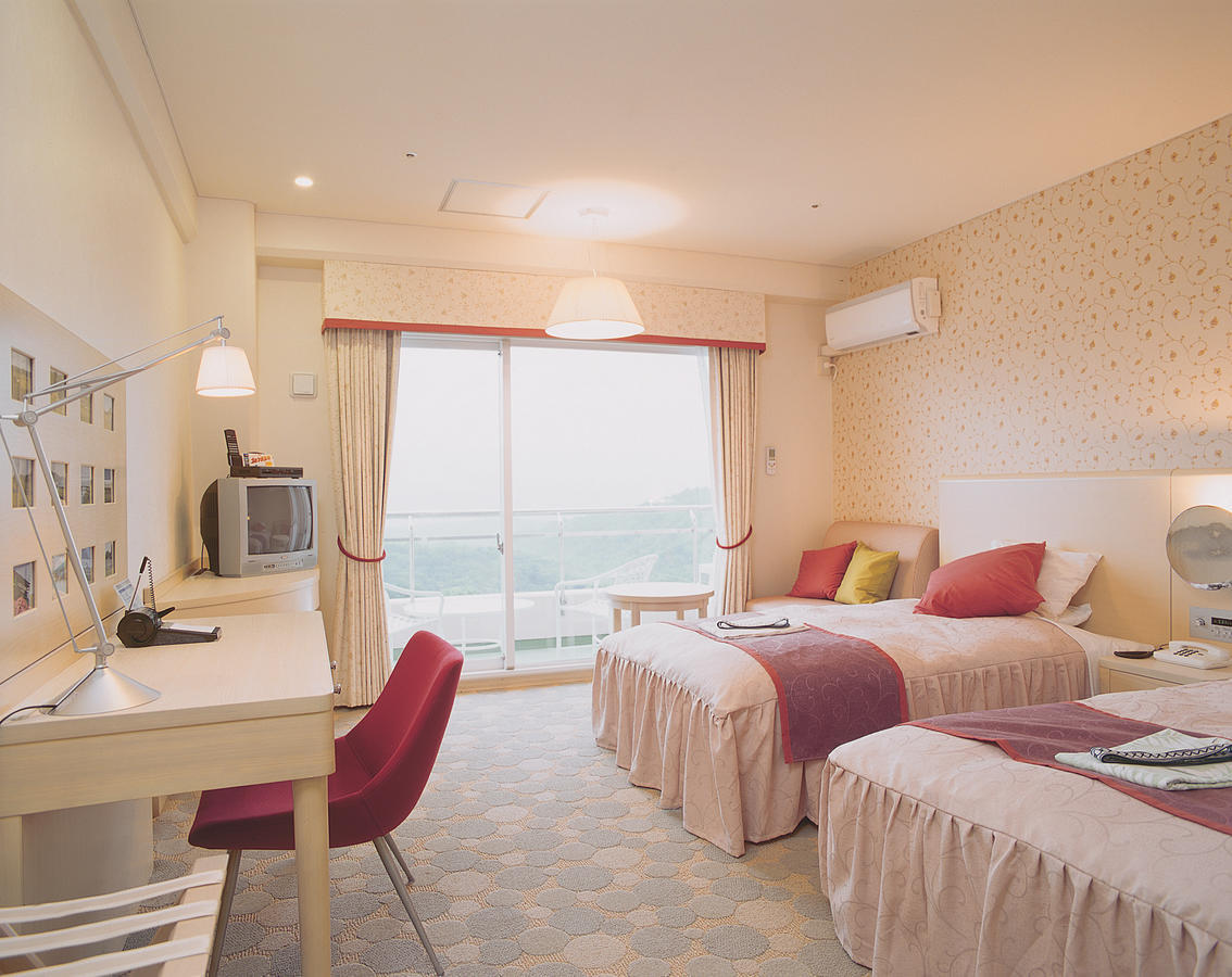 Minamiyamashiro Lake Forest Resort מראה חיצוני תמונה